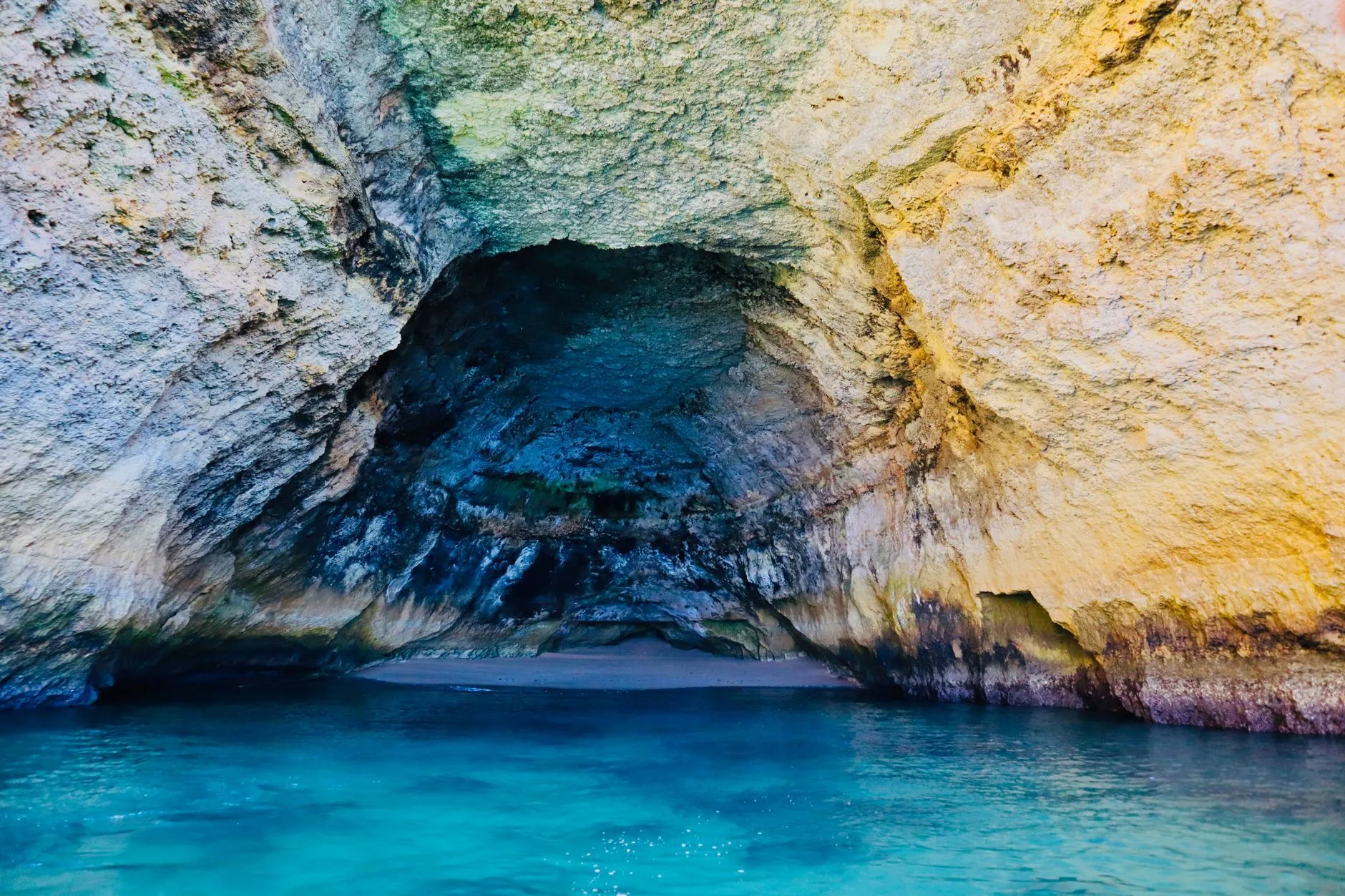 Trois façons de découvrir la grotte